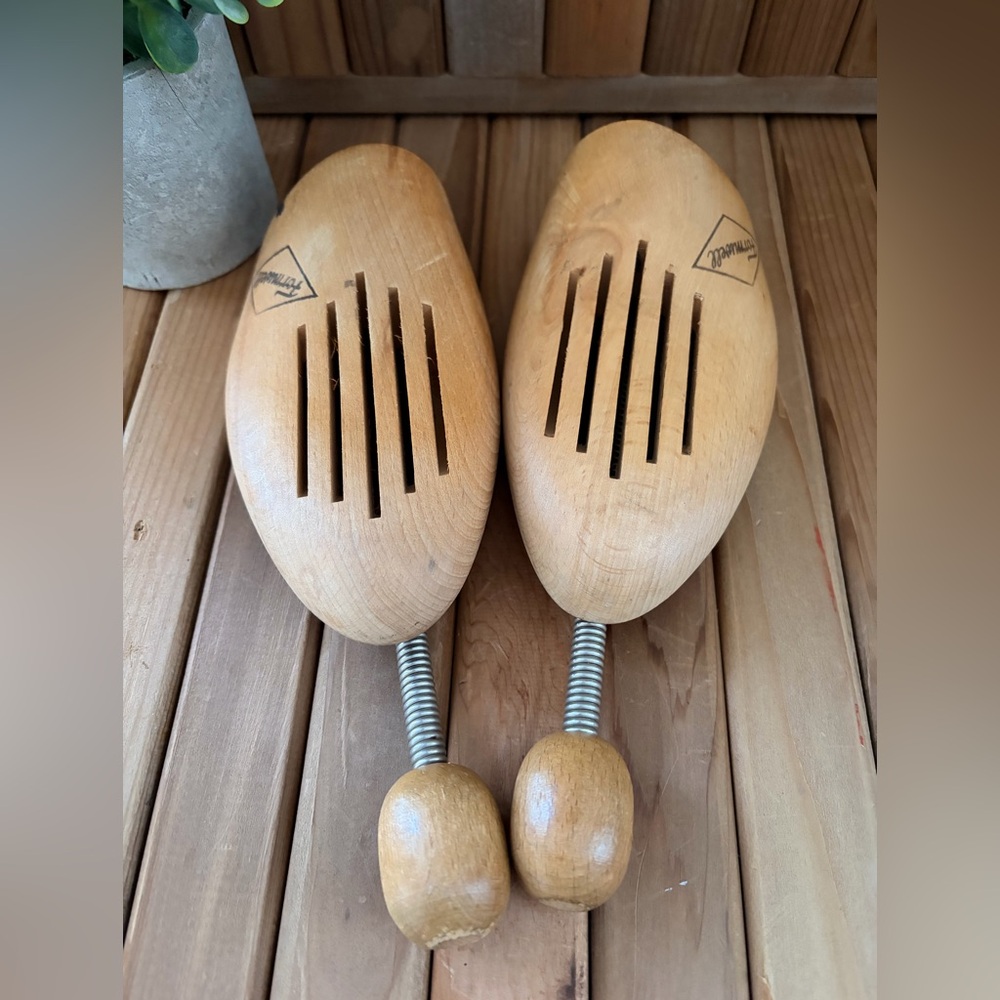 Vintage Formwell Wooden Shoe Trees, Size 10, Large, Spring Loaded Collectible - Picture 7 of 8